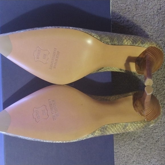 STUART Weitzman honey Mica python size 8m pumps heels - Picture 10 of 12
